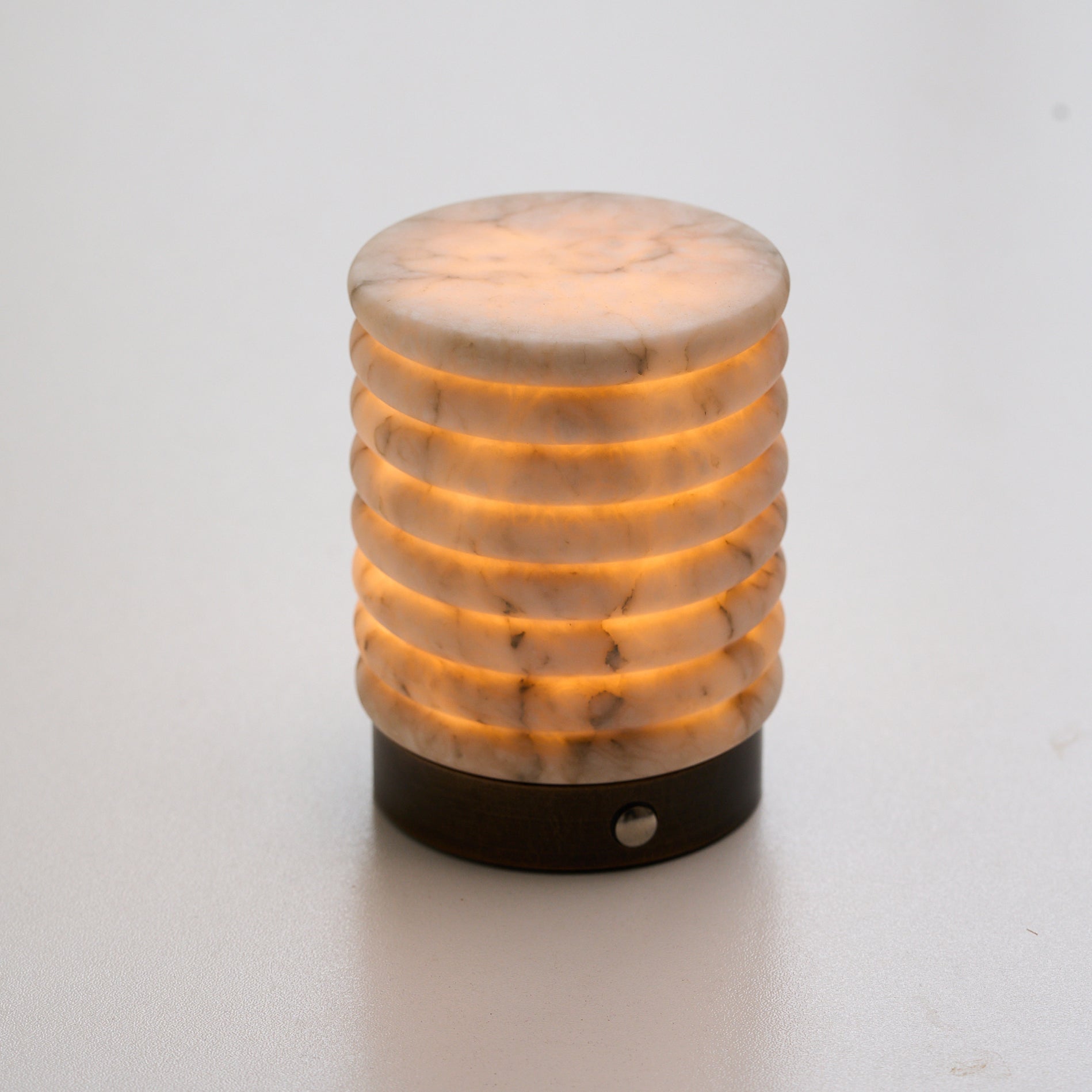 Portable Alabaster Lamp – Cordless Night Light 10.5cm