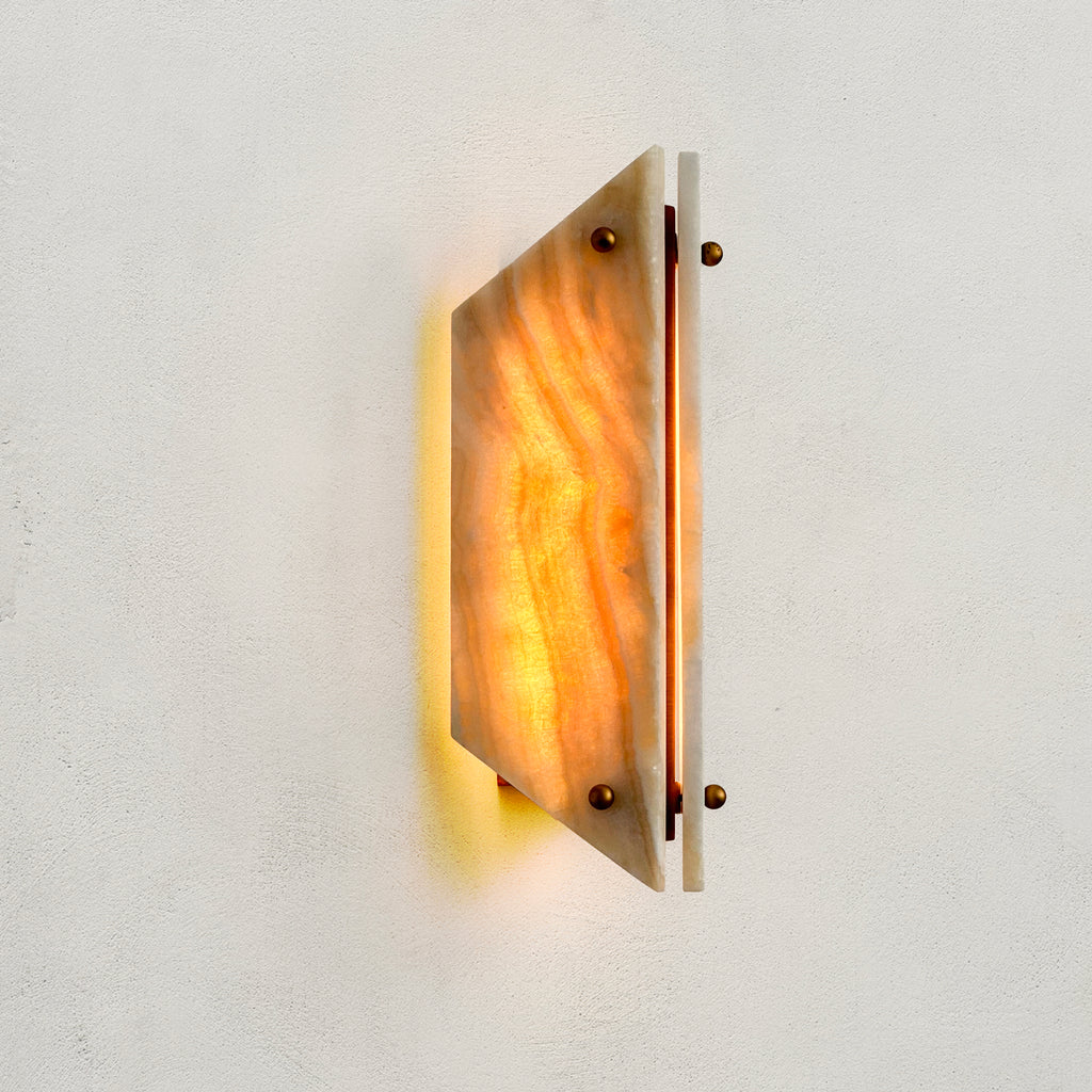 Valva Alabaster Sconce