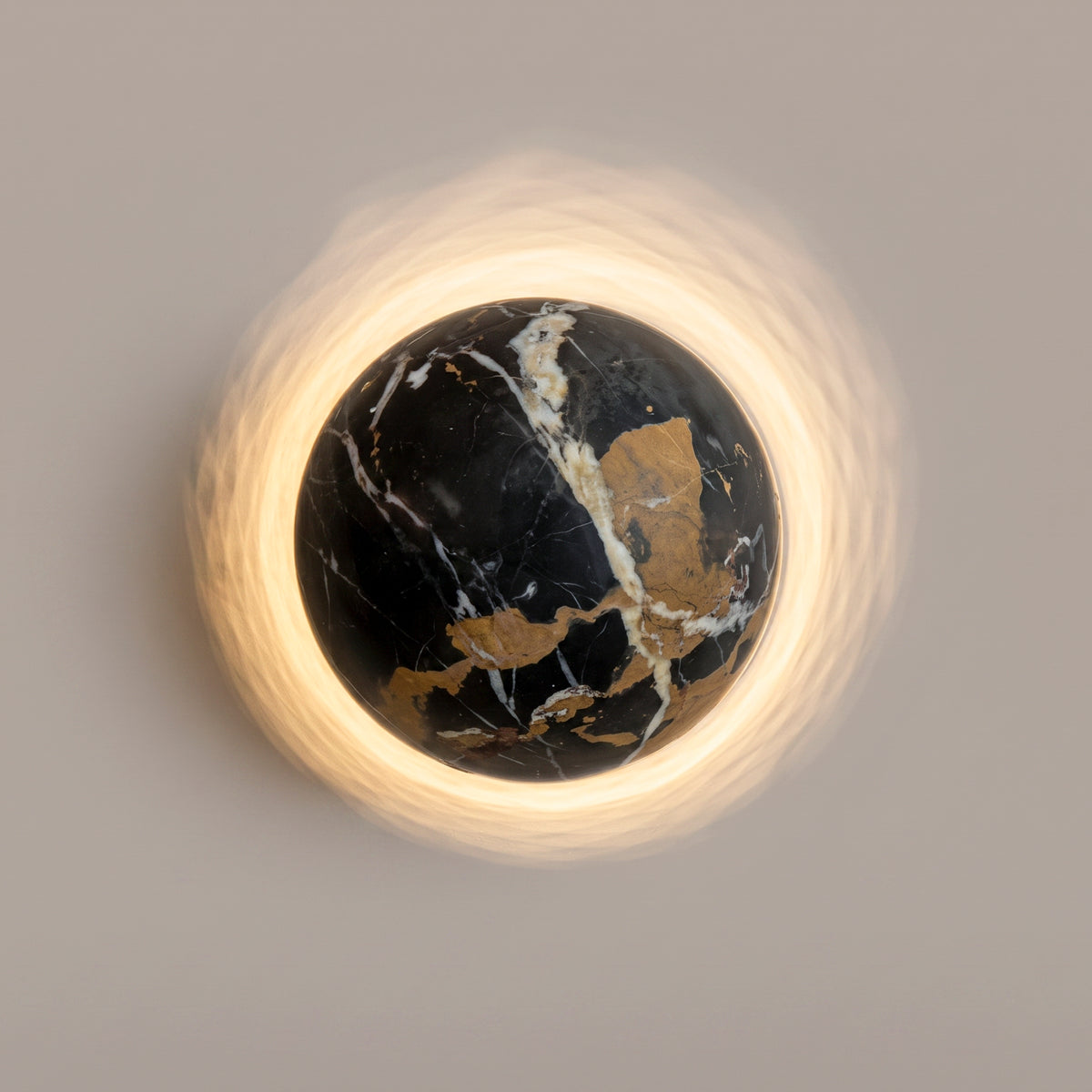 Halo Sconce – Nero Portoro