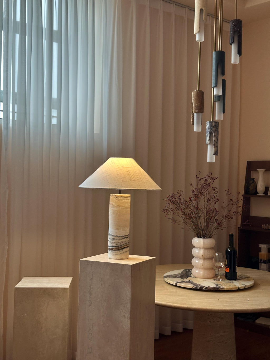 Traonyx Column Lamp