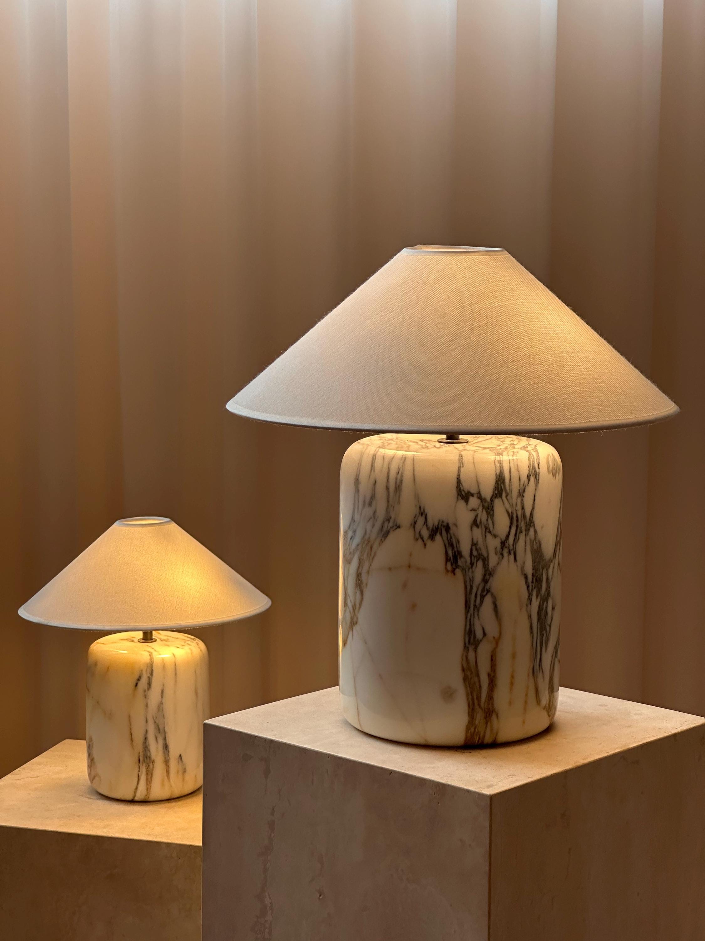 Wabi-Sabi - Calacatta Gold Table Lamp