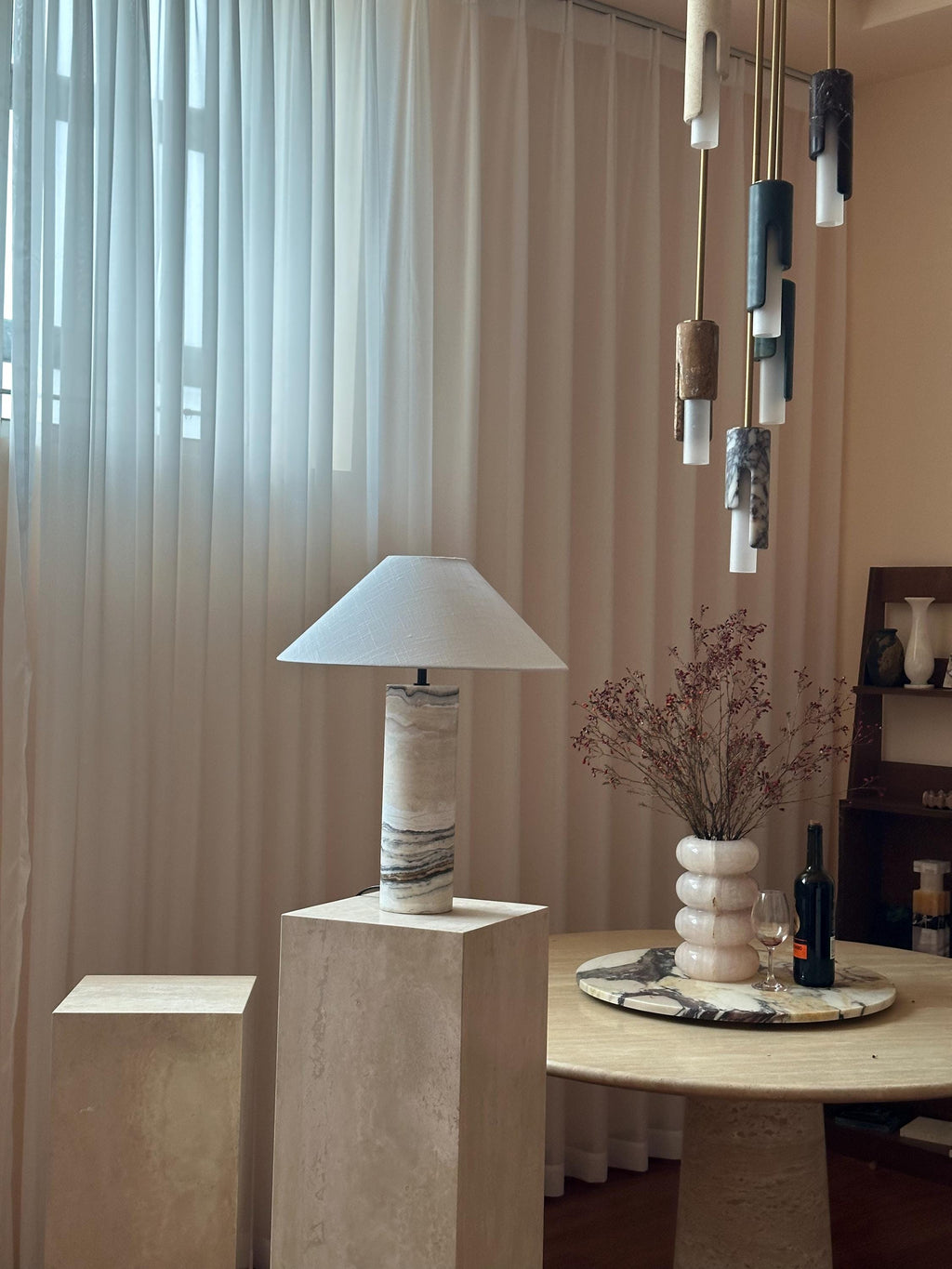 Traonyx Column Lamp