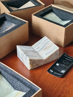 The V Bookstand - Traonyx