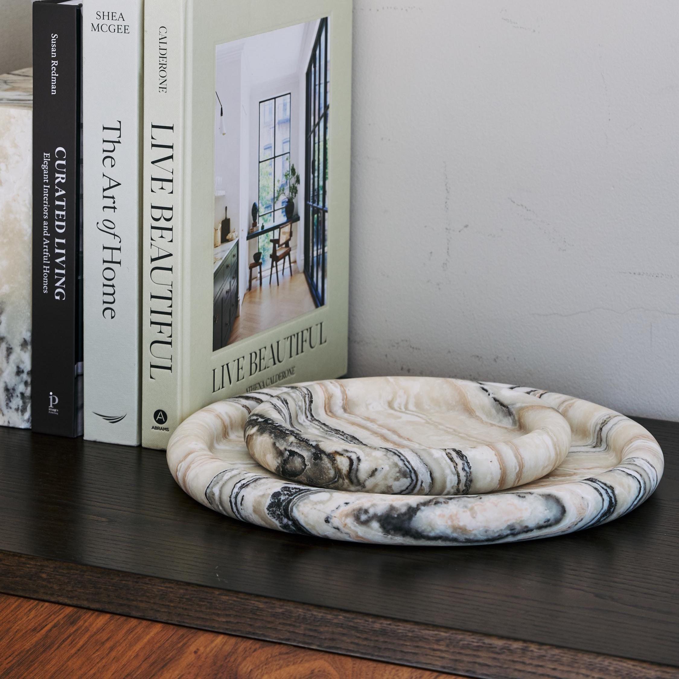 Atoll Round Tray - Traonyx